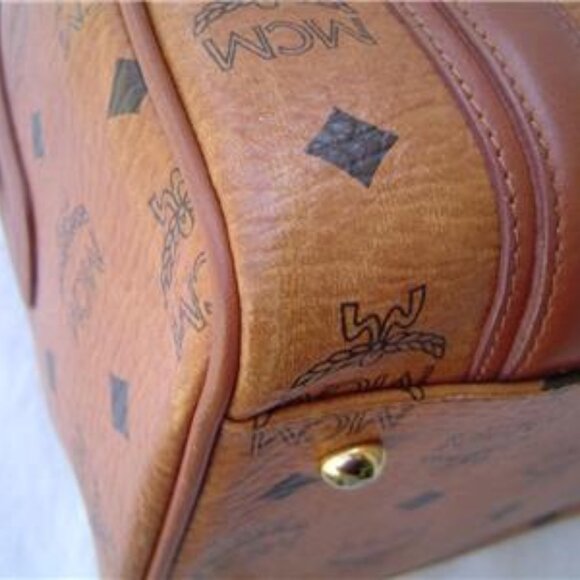 AUTHENTIC MCM COGNAC SIGNATURE LEATHER SMALL SATCHEL WITH KEYCHAIN EUC - Picture 9 of 16